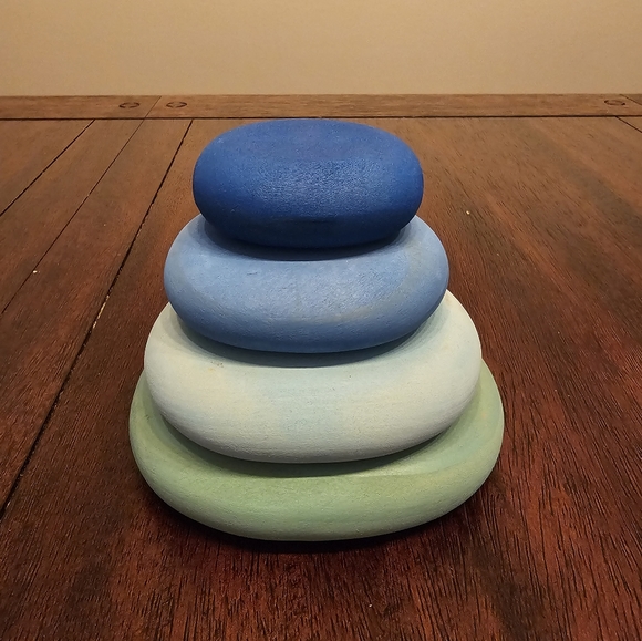 Set of 3 wooden stacking pebbles - Picture 5 of 7